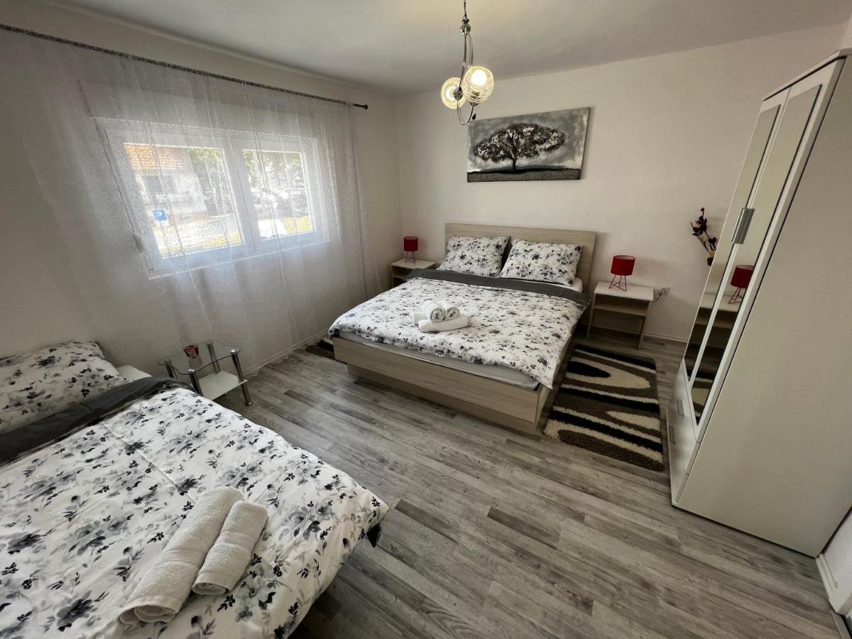 Apartment No1 Korenica Eksteriør billede